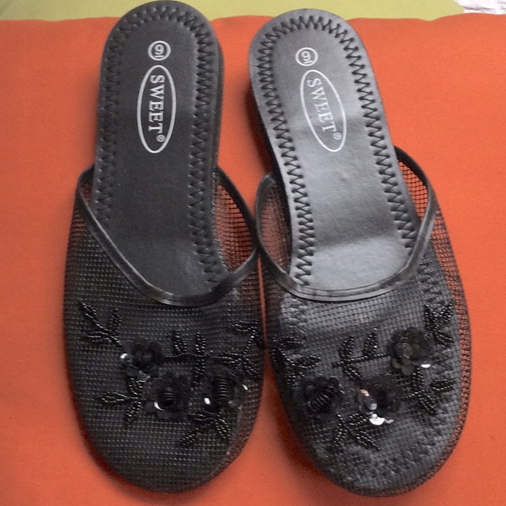 Cute Black Slip On Shoes
